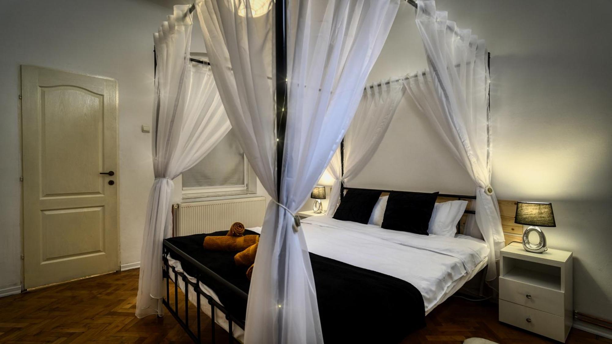 Intimo Oldtown Romantic Apartment Braşov Eksteriør billede