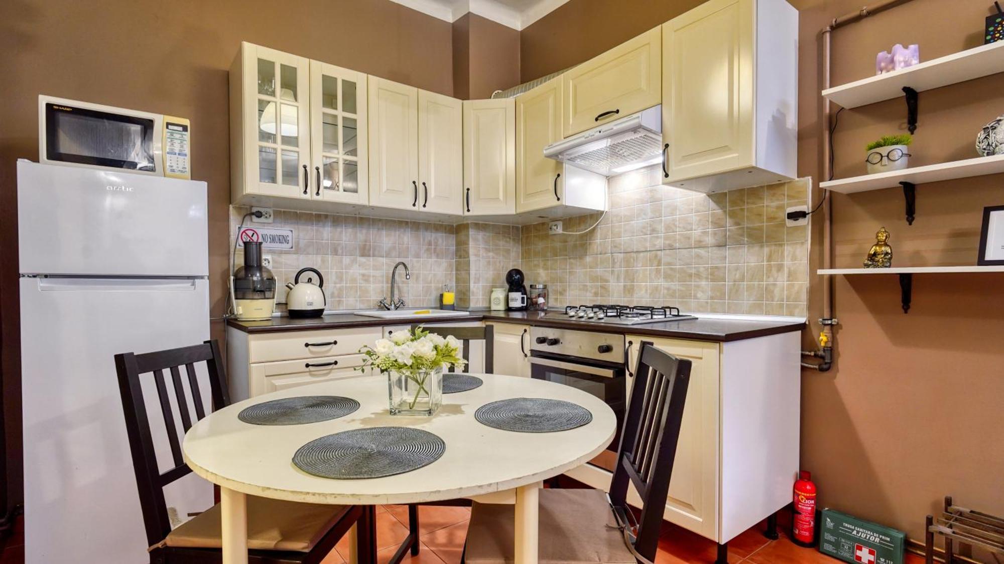 Intimo Oldtown Romantic Apartment Braşov Eksteriør billede