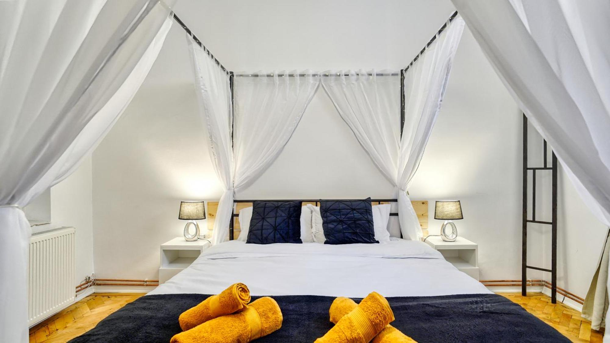Intimo Oldtown Romantic Apartment Braşov Eksteriør billede